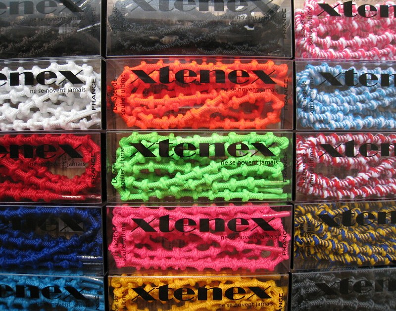 �N���b�N���ăJ���[���X�g�Ɖ��i��